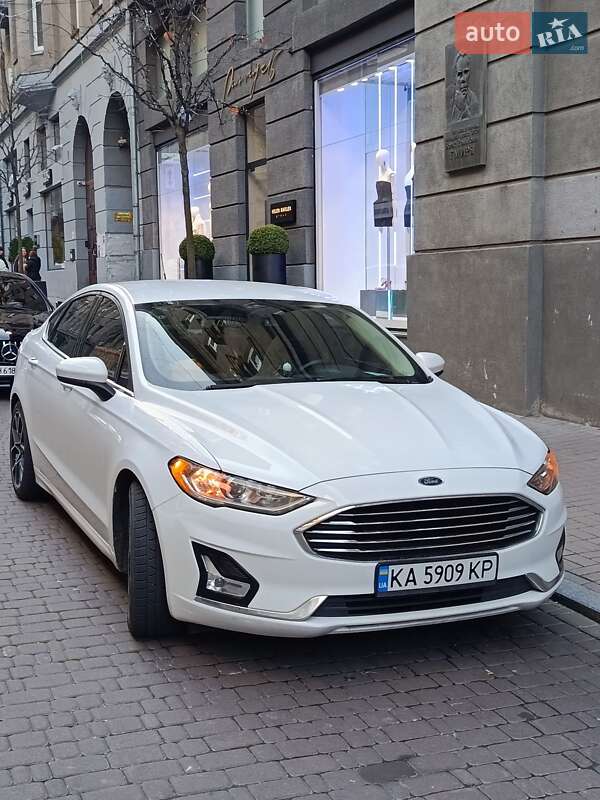 Седан Ford Fusion 2019 в Киеве фото 7 Седан Ford Fusion 2019 в Киеве