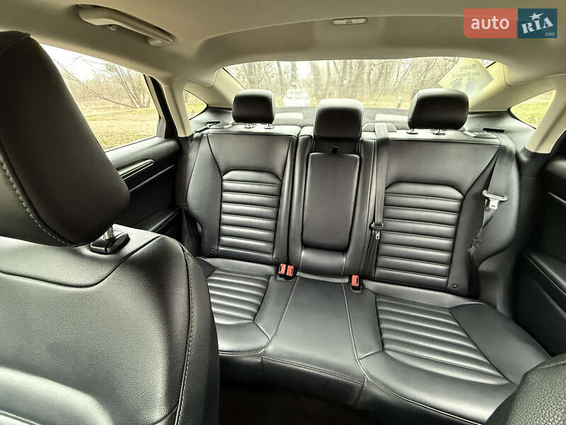 Седан Ford Fusion 2019 в Стрые