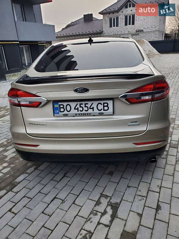 Седан Ford Fusion 2019 в Борщеве