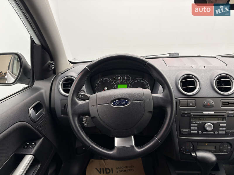 Хэтчбек Ford Fusion 2010 в Киеве