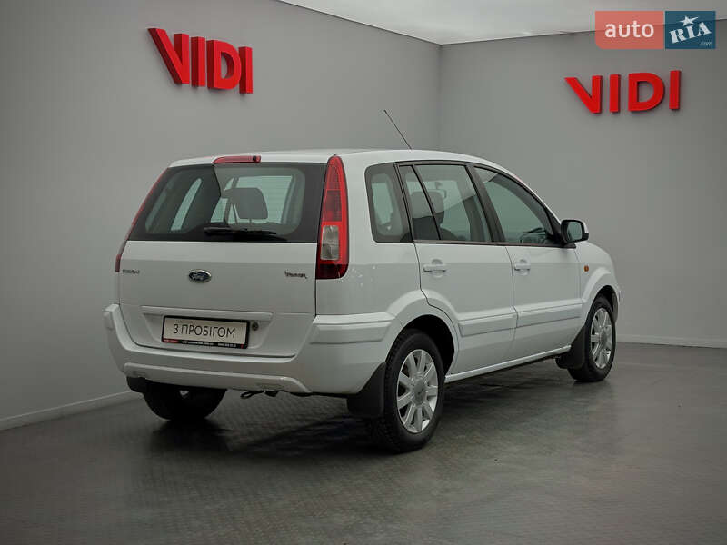 Хэтчбек Ford Fusion 2010 в Киеве