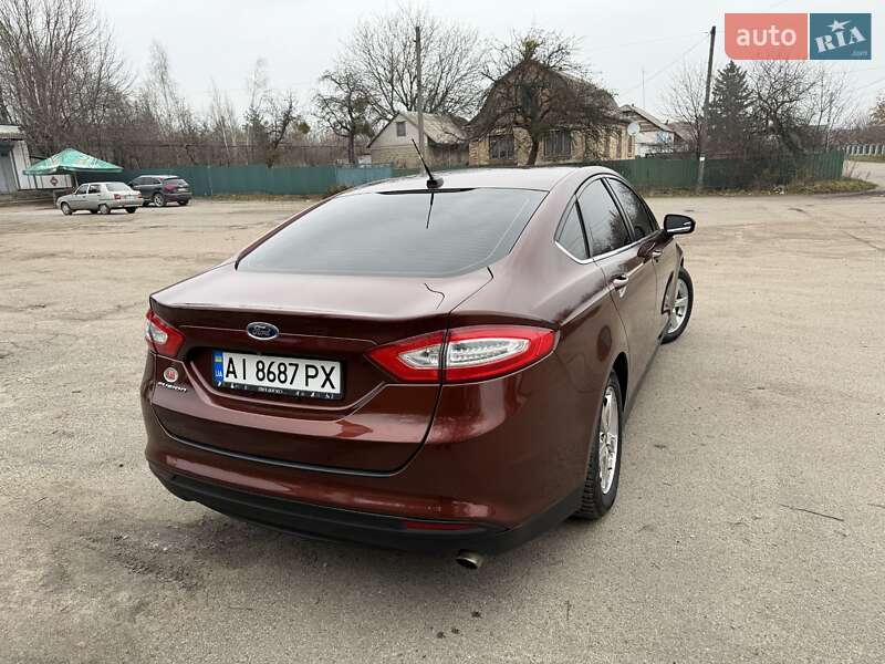 Седан Ford Fusion 2015 в Радомышле