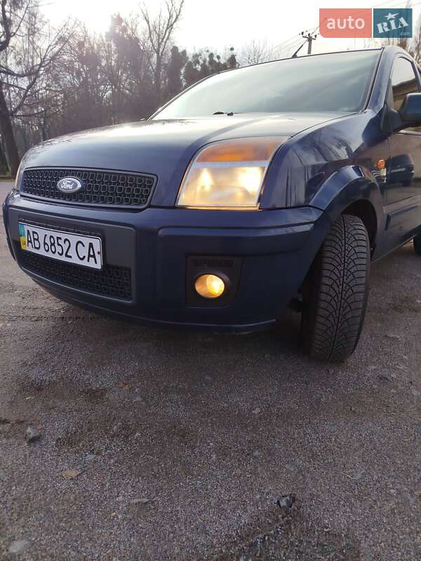 Хэтчбек Ford Fusion 2010 в Виннице