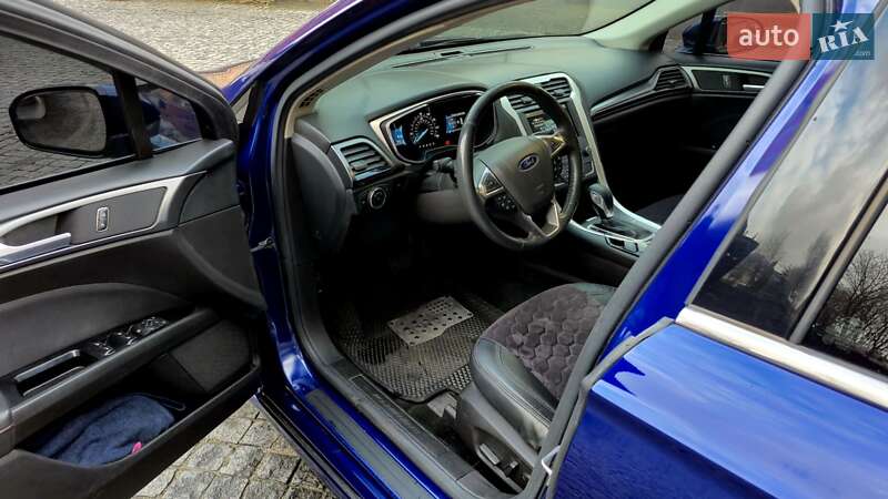 Седан Ford Fusion 2016 в Киеве фото 9 Седан Ford Fusion 2016 в Киеве