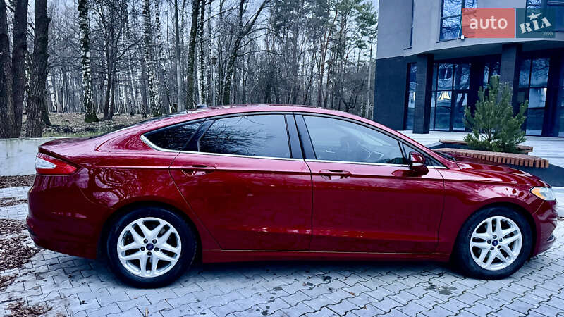 Седан Ford Fusion 2015 в Тернополе
