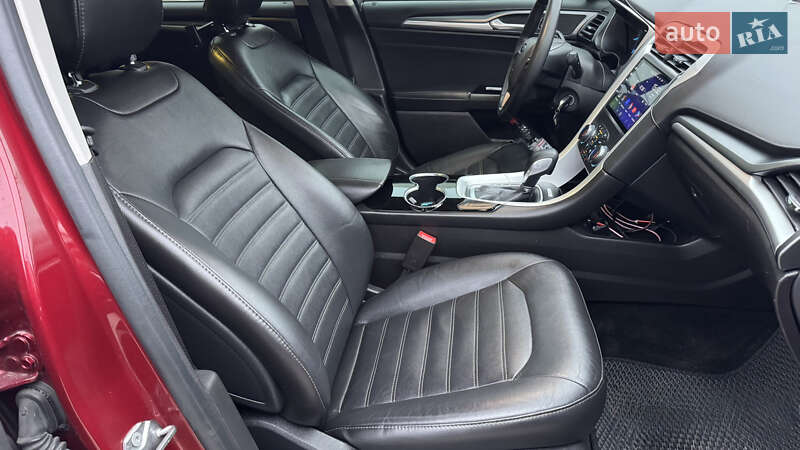 Седан Ford Fusion 2015 в Тернополе