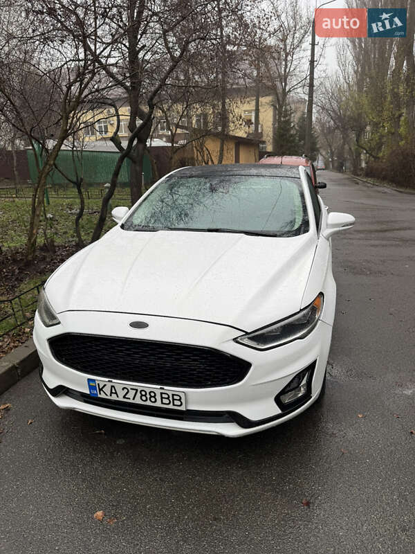 Седан Ford Fusion 2018 в Киеве фото 14 Седан Ford Fusion 2018 в Киеве