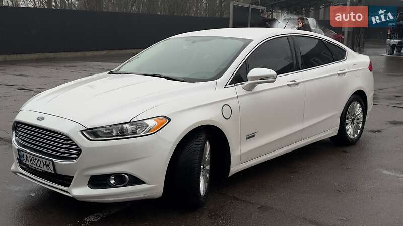 Седан Ford Fusion 2013 в Киеве фото 2 Седан Ford Fusion 2013 в Киеве