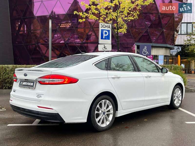 Седан Ford Fusion 2019 в Киеве