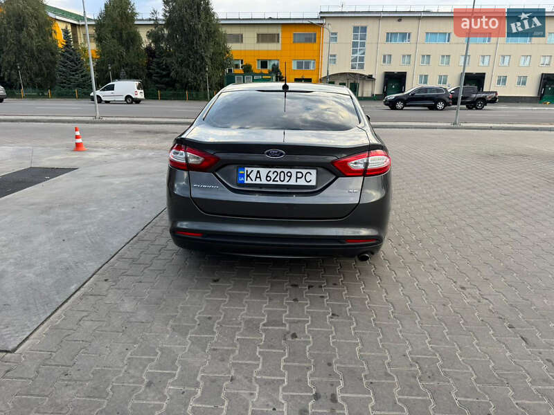 Седан Ford Fusion 2015 в Киеве фото 5 Седан Ford Fusion 2015 в Киеве
