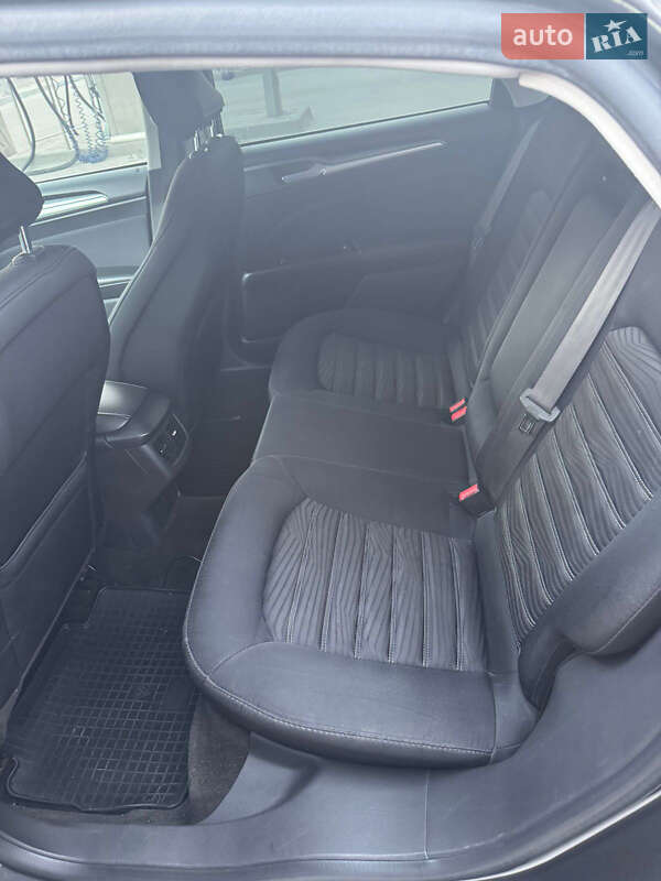 Седан Ford Fusion 2015 в Киеве фото 12 Седан Ford Fusion 2015 в Киеве