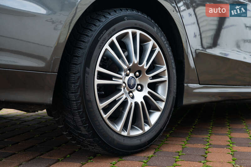 Седан Ford Fusion 2018 в Киеве фото 24 Седан Ford Fusion 2018 в Киеве