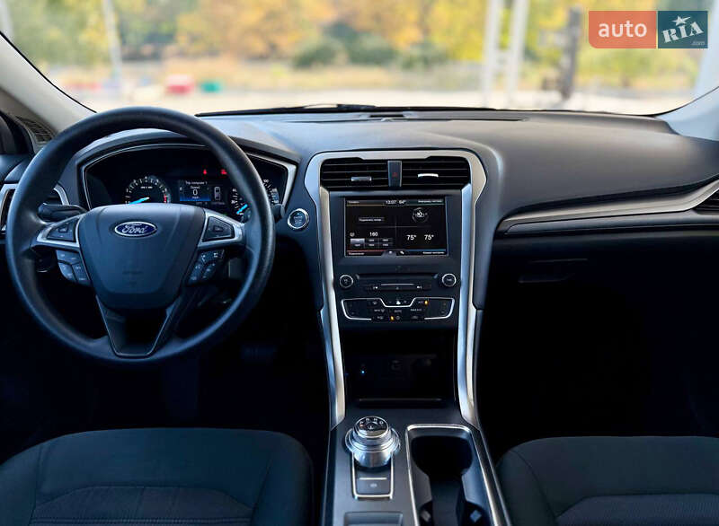 Седан Ford Fusion 2016 в Днепре