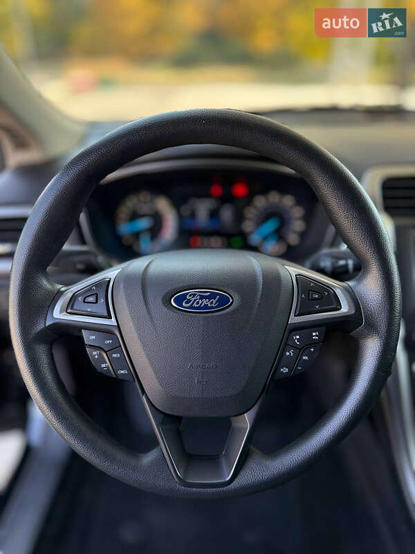 Седан Ford Fusion 2016 в Днепре