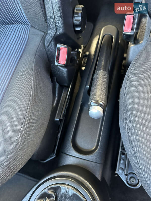 Хэтчбек Ford Fusion 2007 в Хороле