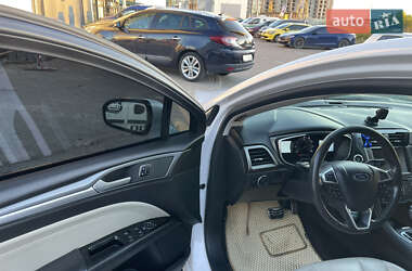 Седан Ford Fusion 2015 в Тернополе