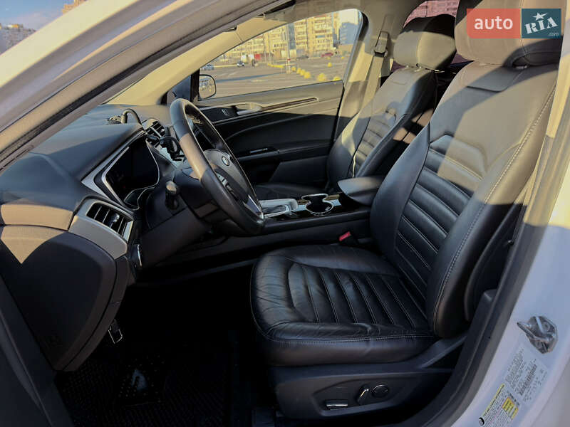 Седан Ford Fusion 2016 в Киеве фото 13 Седан Ford Fusion 2016 в Киеве