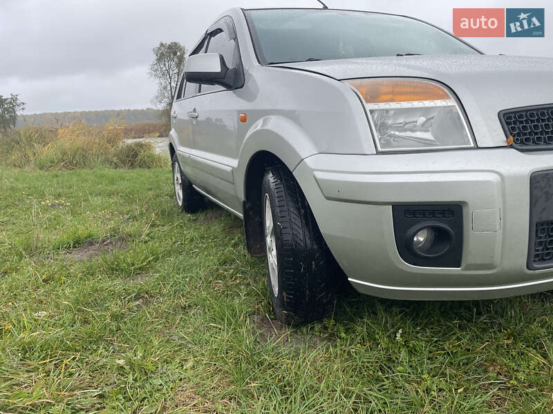 Хэтчбек Ford Fusion 2011 в Калиновке