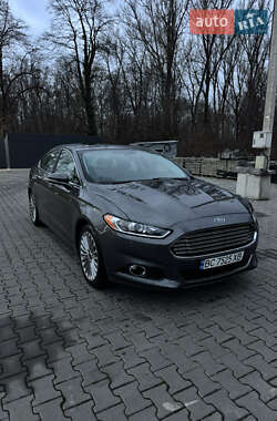 Седан Ford Fusion 2015 в Дрогобыче