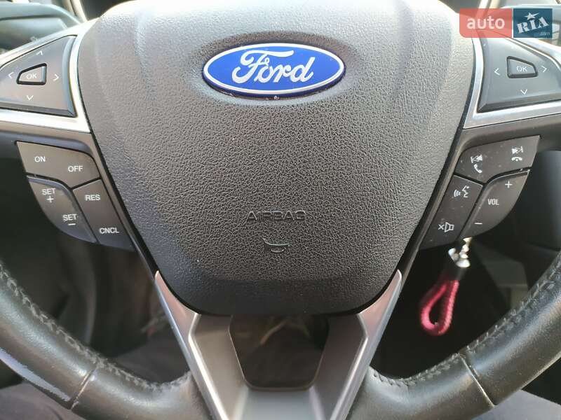 Седан Ford Fusion 2016 в Харькове