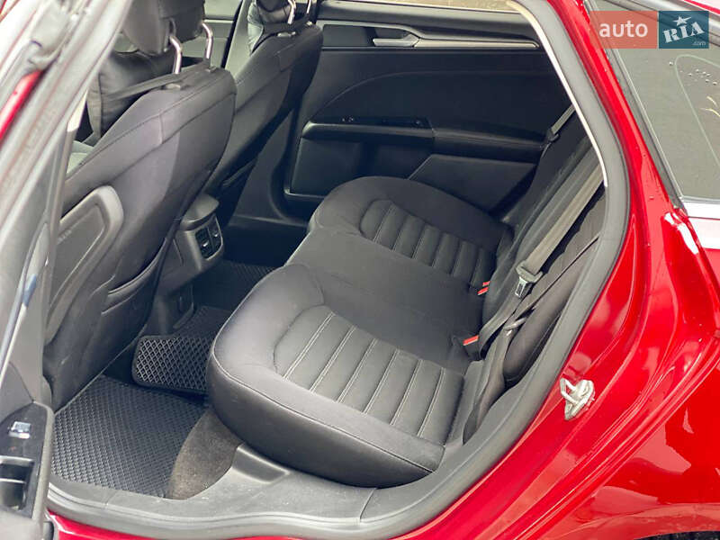 Седан Ford Fusion 2014 в Святопетровское фото 7 Седан Ford Fusion 2014 в Святопетровское