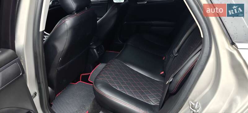 Седан Ford Fusion 2015 в Борисполе