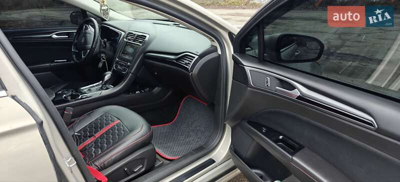 Седан Ford Fusion 2015 в Борисполе