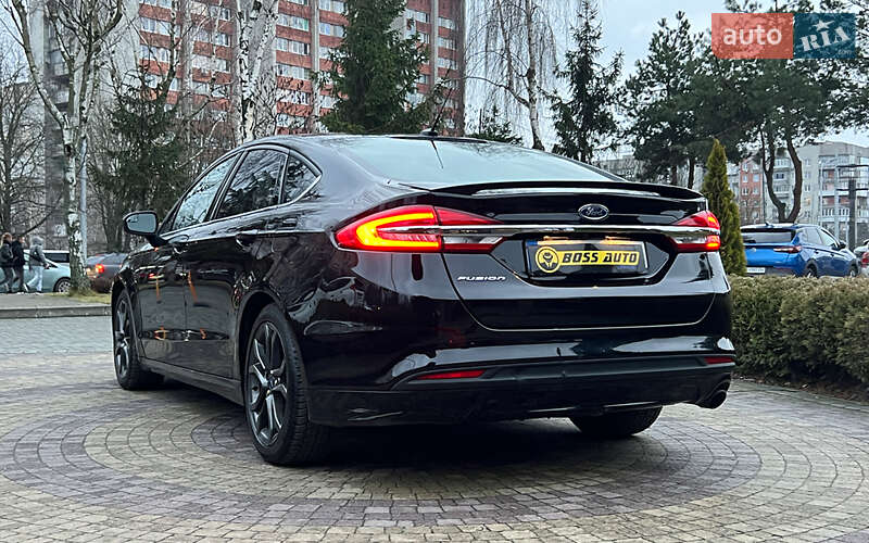 Седан Ford Fusion 2018 в Львове