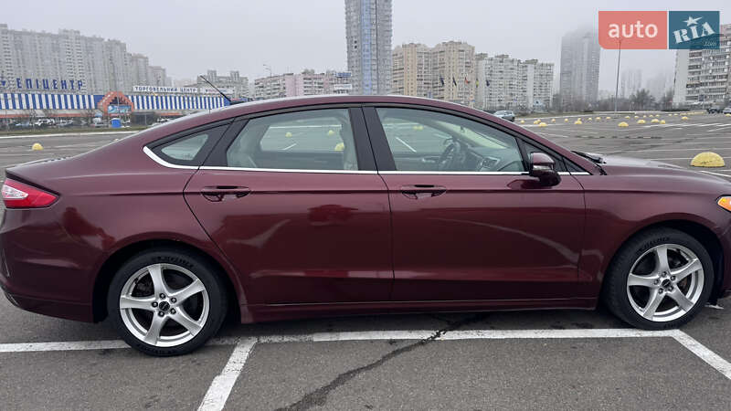 Седан Ford Fusion 2015 в Киеве