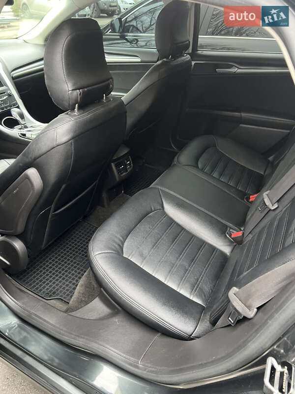 Седан Ford Fusion 2015 в Киеве фото 10 Седан Ford Fusion 2015 в Киеве