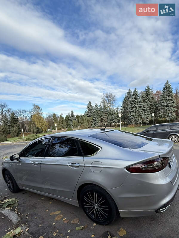 Седан Ford Fusion 2014 в Благовещенском