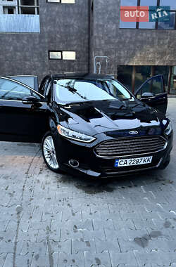 Седан Ford Fusion 2015 в Одесі