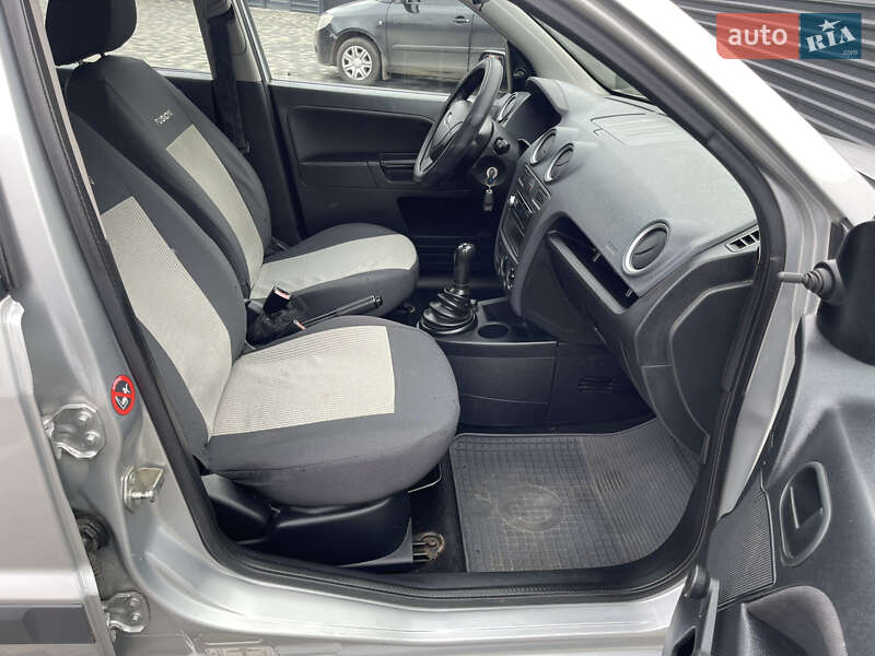 Хэтчбек Ford Fusion 2008 в Николаеве фото 11 Хэтчбек Ford Fusion 2008 в Николаеве