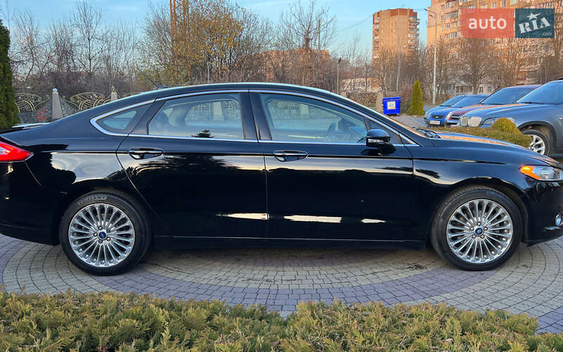 Седан Ford Fusion 2015 в Львове