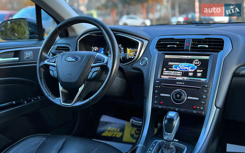 Седан Ford Fusion 2015 в Львове