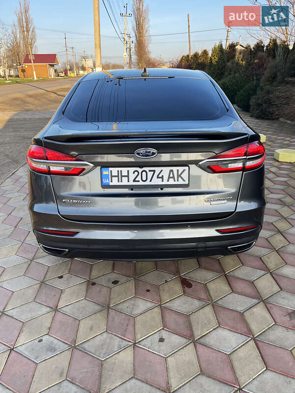 Седан Ford Fusion 2019 в Одессе