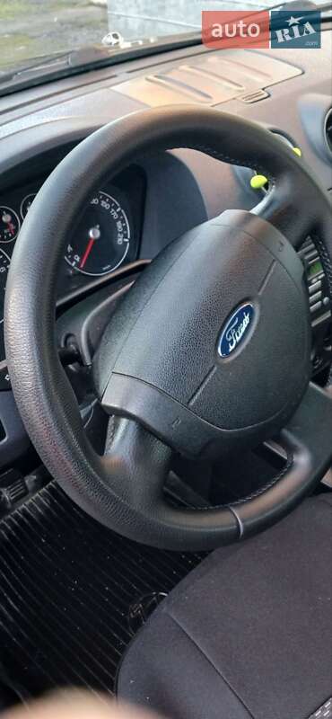 Хэтчбек Ford Fusion 2005 в Дунаевцах