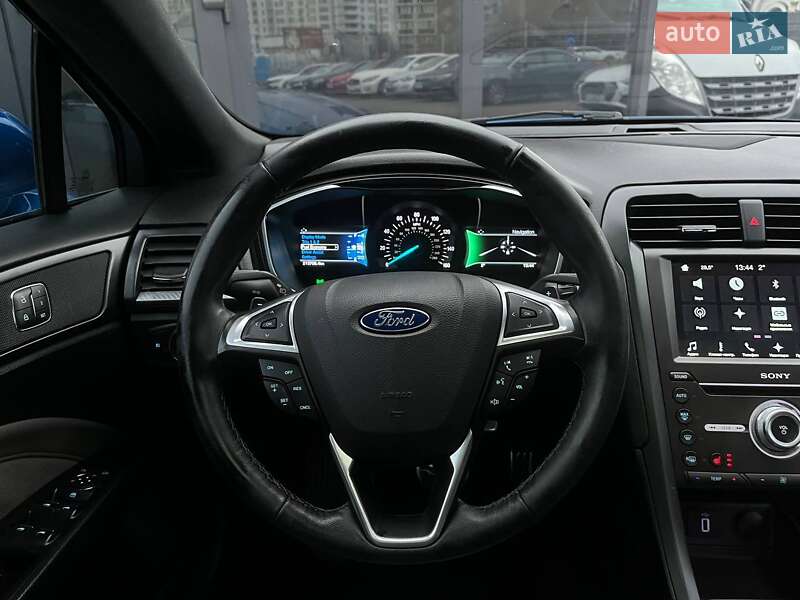 Седан Ford Fusion 2016 в Киеве
