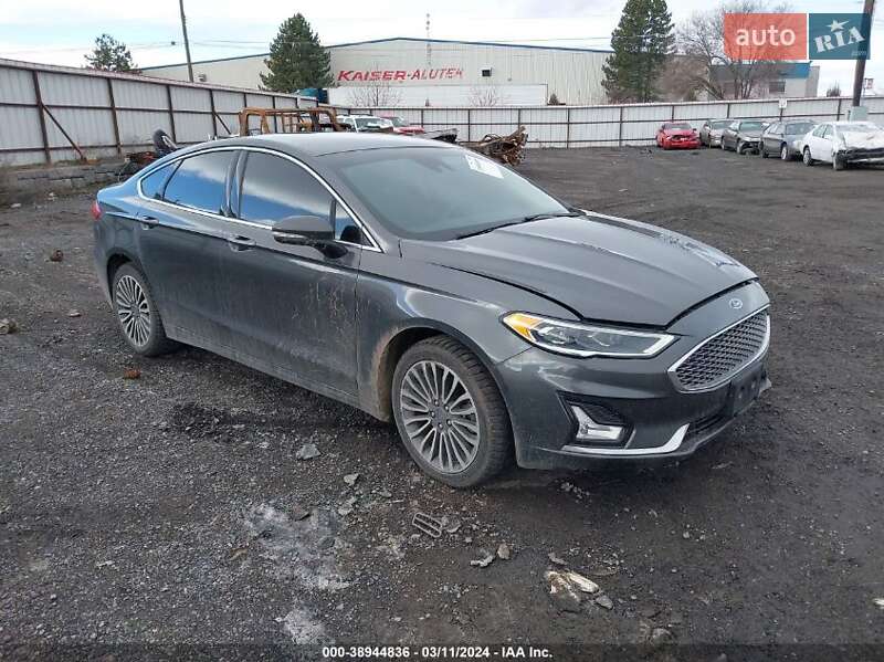 Седан Ford Fusion 2019 в Ровно