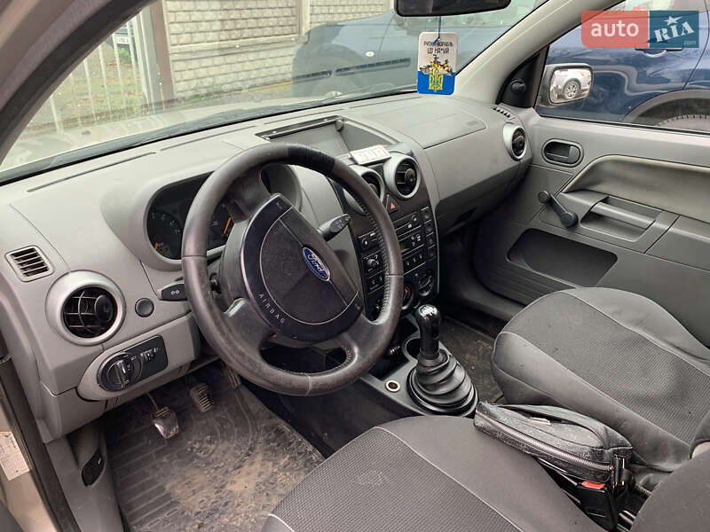 Хэтчбек Ford Fusion 2003 в Луцке фото 8 Хэтчбек Ford Fusion 2003 в Луцке