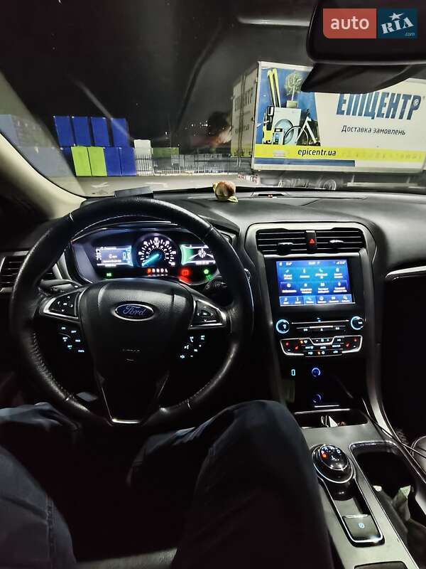 Седан Ford Fusion 2017 в Киеве фото 12 Седан Ford Fusion 2017 в Киеве