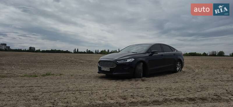 Седан Ford Fusion 2015 в Киеве фото 2 Седан Ford Fusion 2015 в Киеве