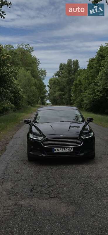Седан Ford Fusion 2015 в Киеве фото 3 Седан Ford Fusion 2015 в Киеве