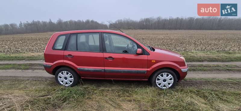 Хэтчбек Ford Fusion 2005 в Ладыжине фото 21 Хэтчбек Ford Fusion 2005 в Ладыжине