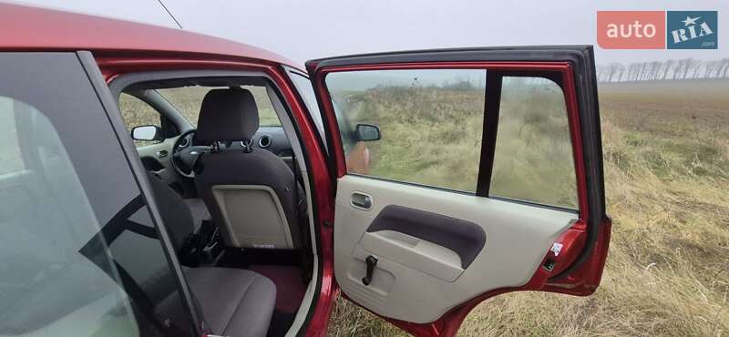 Хэтчбек Ford Fusion 2005 в Ладыжине фото 31 Хэтчбек Ford Fusion 2005 в Ладыжине