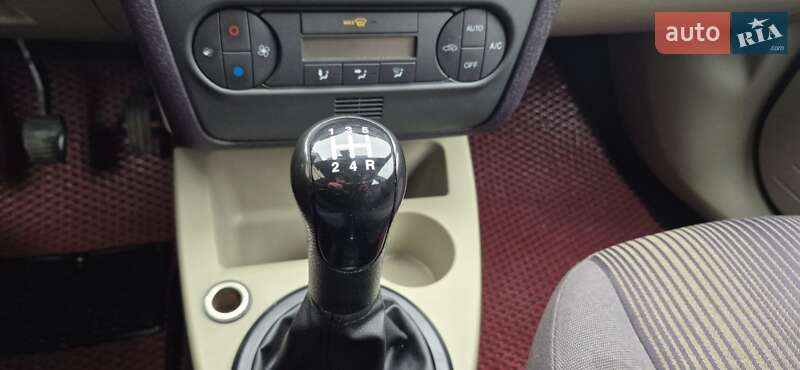 Хэтчбек Ford Fusion 2005 в Ладыжине фото 14 Хэтчбек Ford Fusion 2005 в Ладыжине