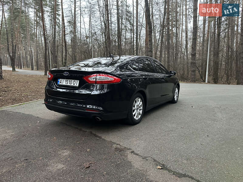 Седан Ford Fusion 2015 в Обухове