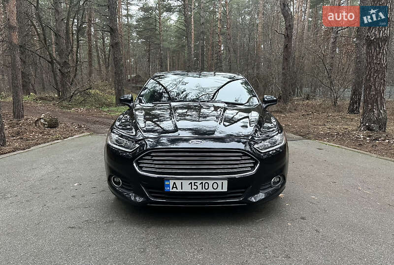 Седан Ford Fusion 2015 в Обухове