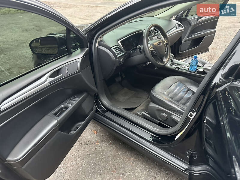 Седан Ford Fusion 2015 в Обухове