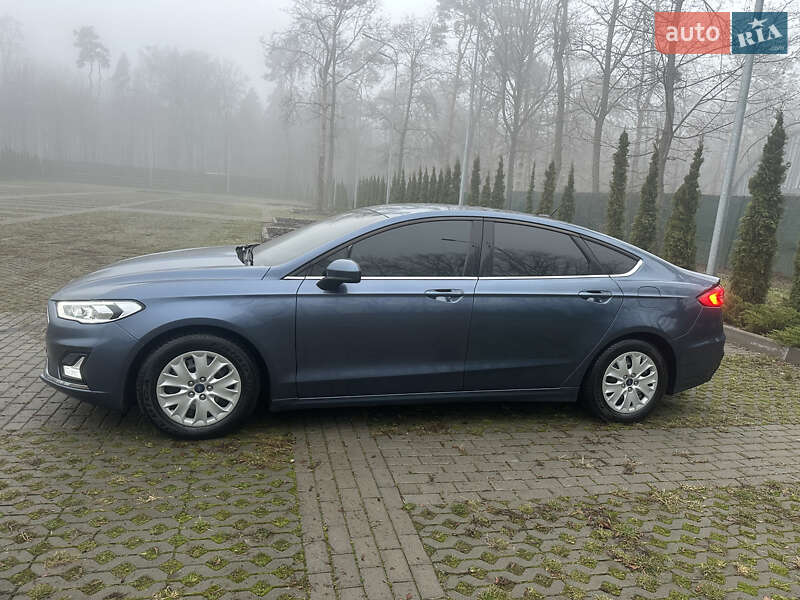 Седан Ford Fusion 2018 в Кривом Роге